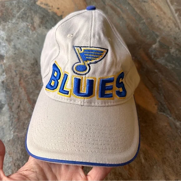 St. Louis Blues Vintage Drew Pearson Adjustable Hat NHL Hockey Cream - Picture 2 of 8